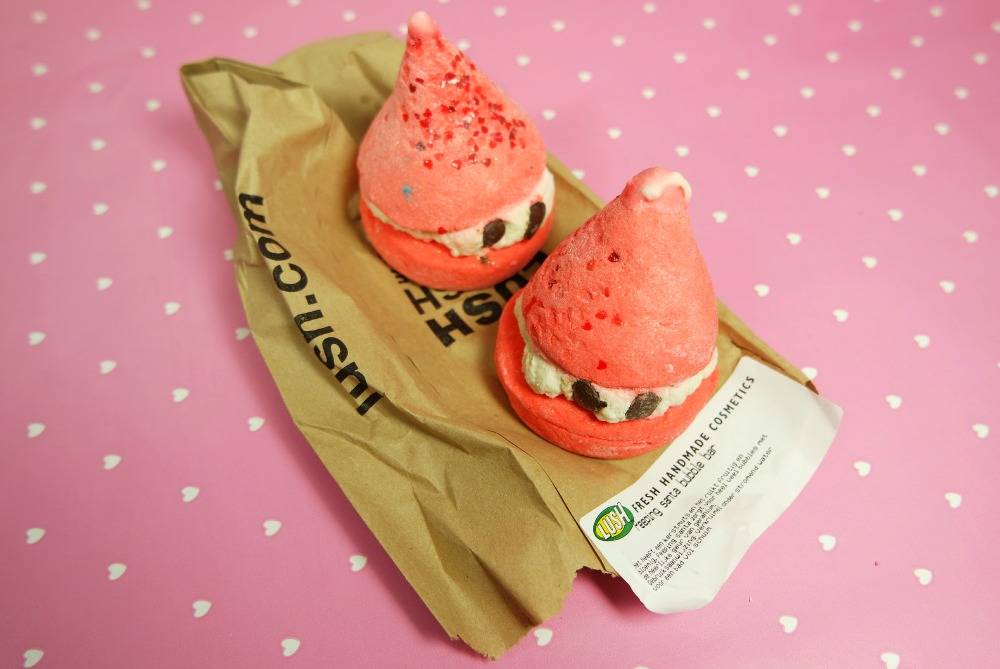 Lush bubble bar | Peeping Santa