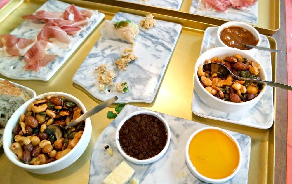 Benefit event: Hoola 