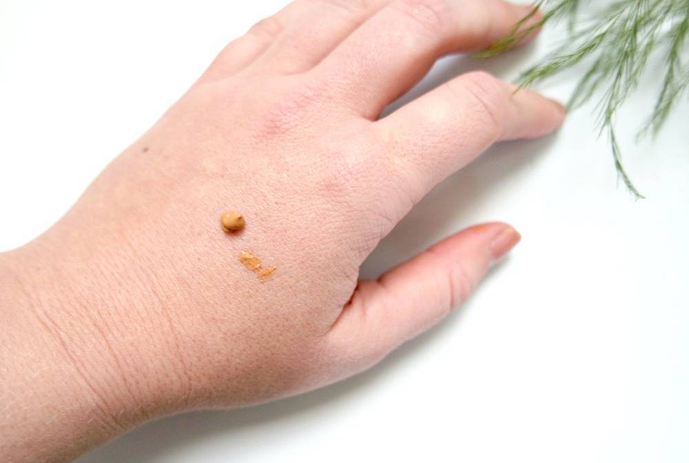 Benefit dew the Hoola 