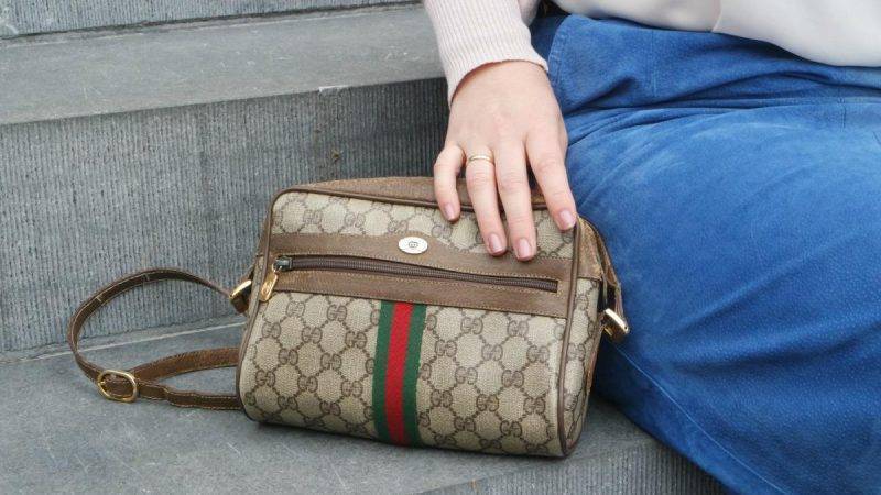 Outfit | Blauwe suède rok in Slot Zeist.