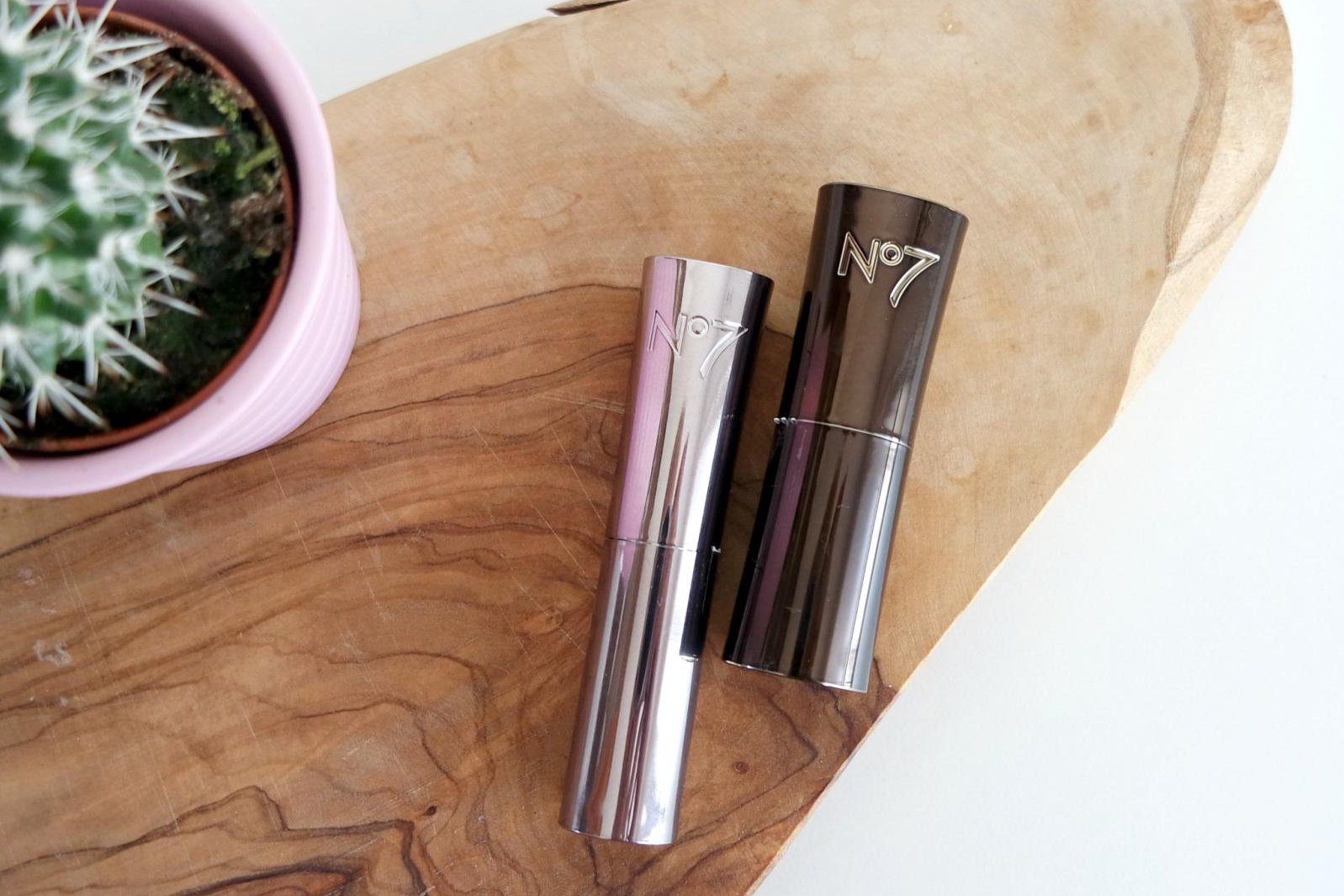 Review | No7 Stay Perfect en Moisture Drench lipstick